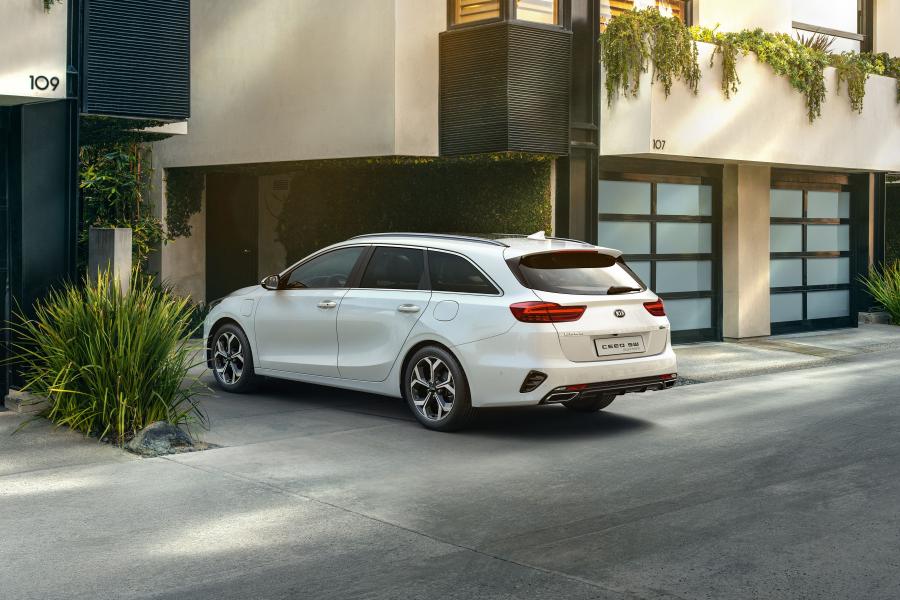 Kia Ceed Sportswagon PHEV 2019 года  (WW) (фото 5 из 42)
